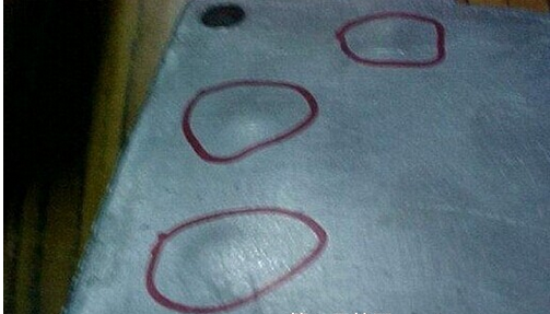 鋁壓鑄過程中鑄件表面上出現(xiàn)痕跡怎么回事？